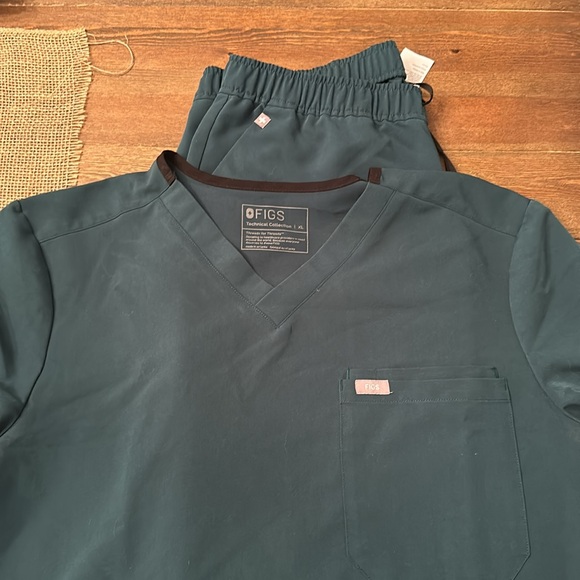 FIGS scrubs- technical collection - Picture 2 of 7